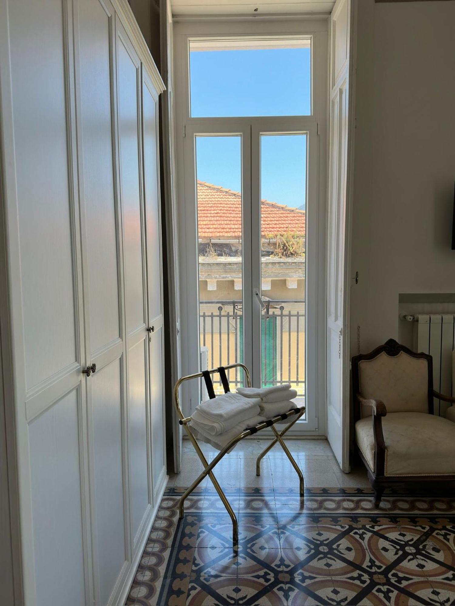 L'Una Di Notte Salerno Buitenkant foto
