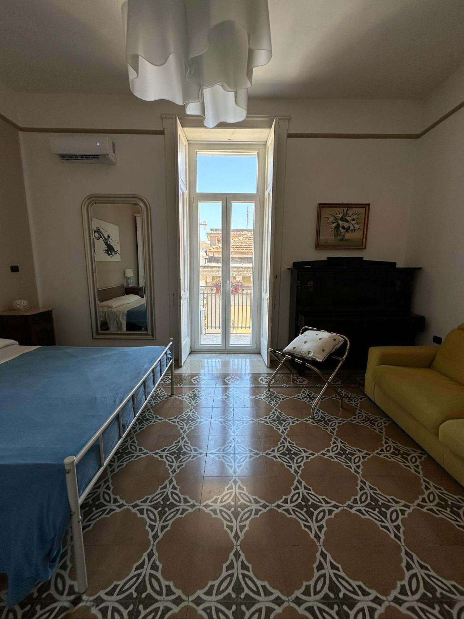 L'Una Di Notte Salerno Buitenkant foto